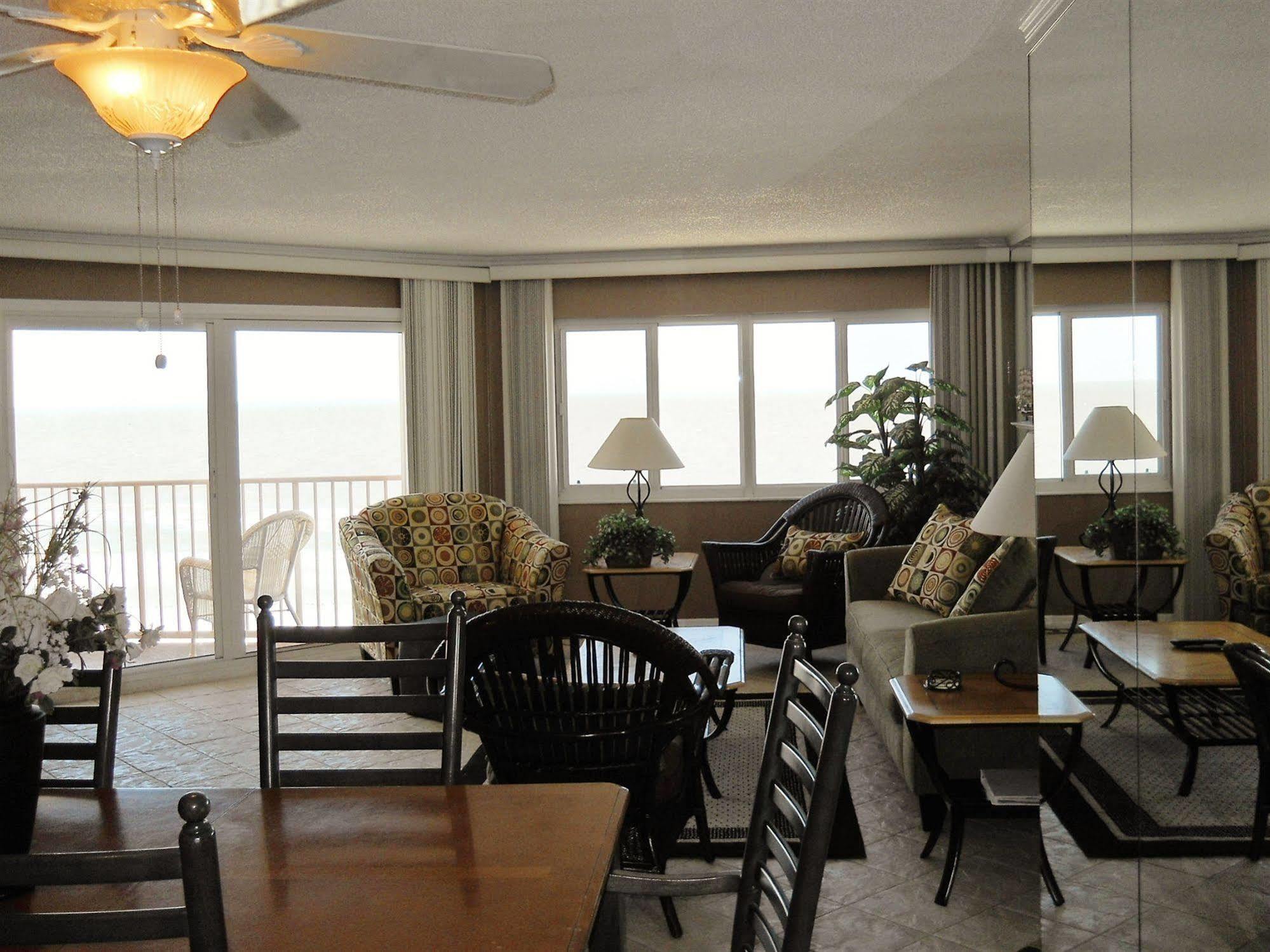 Beach Cottages Indian Shores Exterior photo